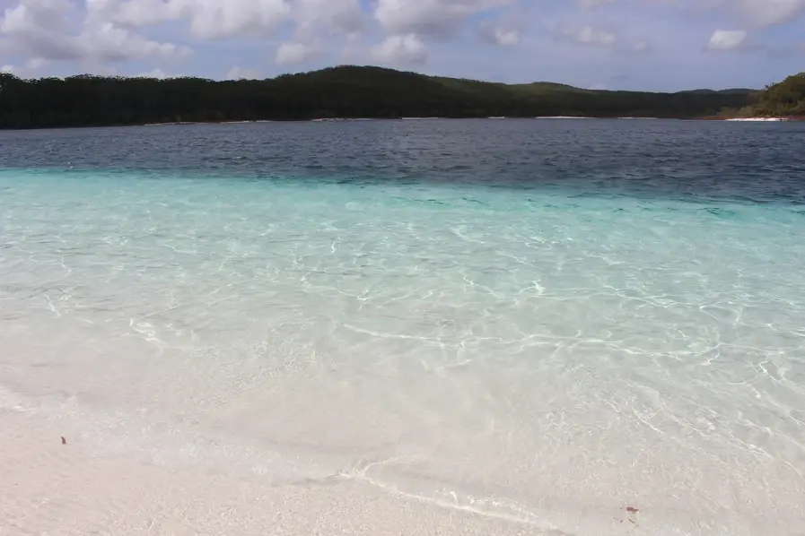 Lake McKenzie at Fraser Island/Kgari in Queensland